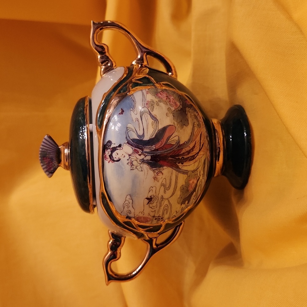 Ardleigh Elliott, Beauties of the Red  Mansion Music Box Collection